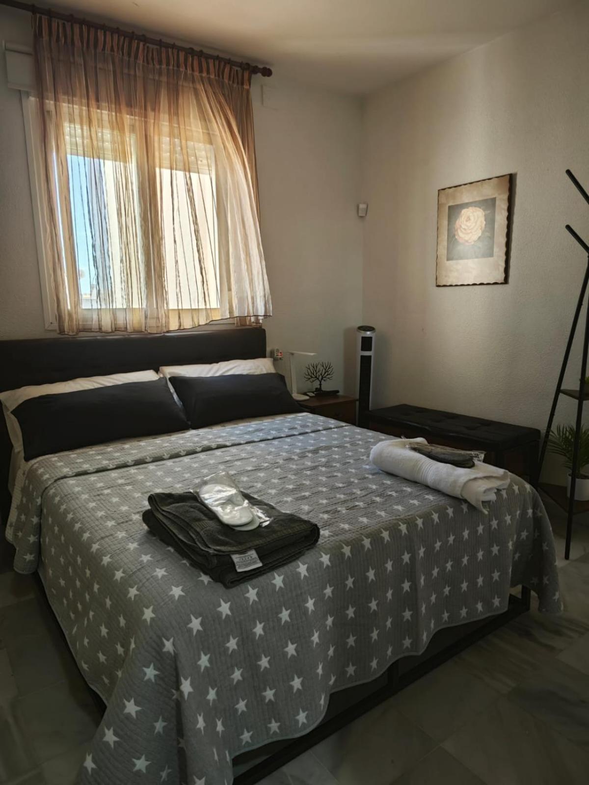 Fantastico Atico Con Terraza, Garaje, Wifi, Con Todo Para Playa, Piscina Y Casa Y No Facturar Maletas! El Portil Exterior foto